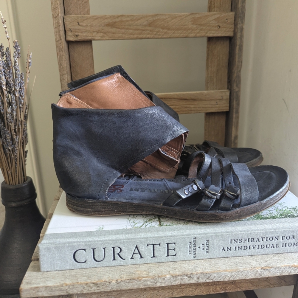 A.S.98 Leather Sandals with Gladiator-Inspired Straps